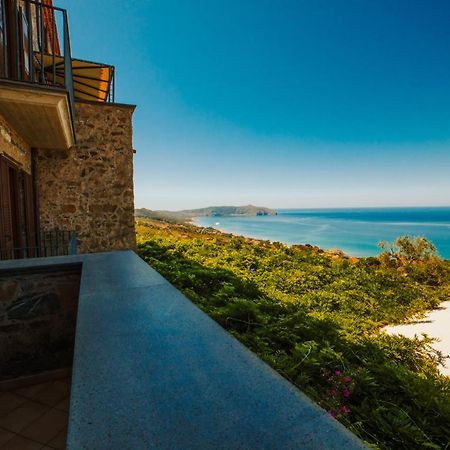 Aparthotel Residenza Golfo Degli Ulivi Caprioli Exteriér fotografie