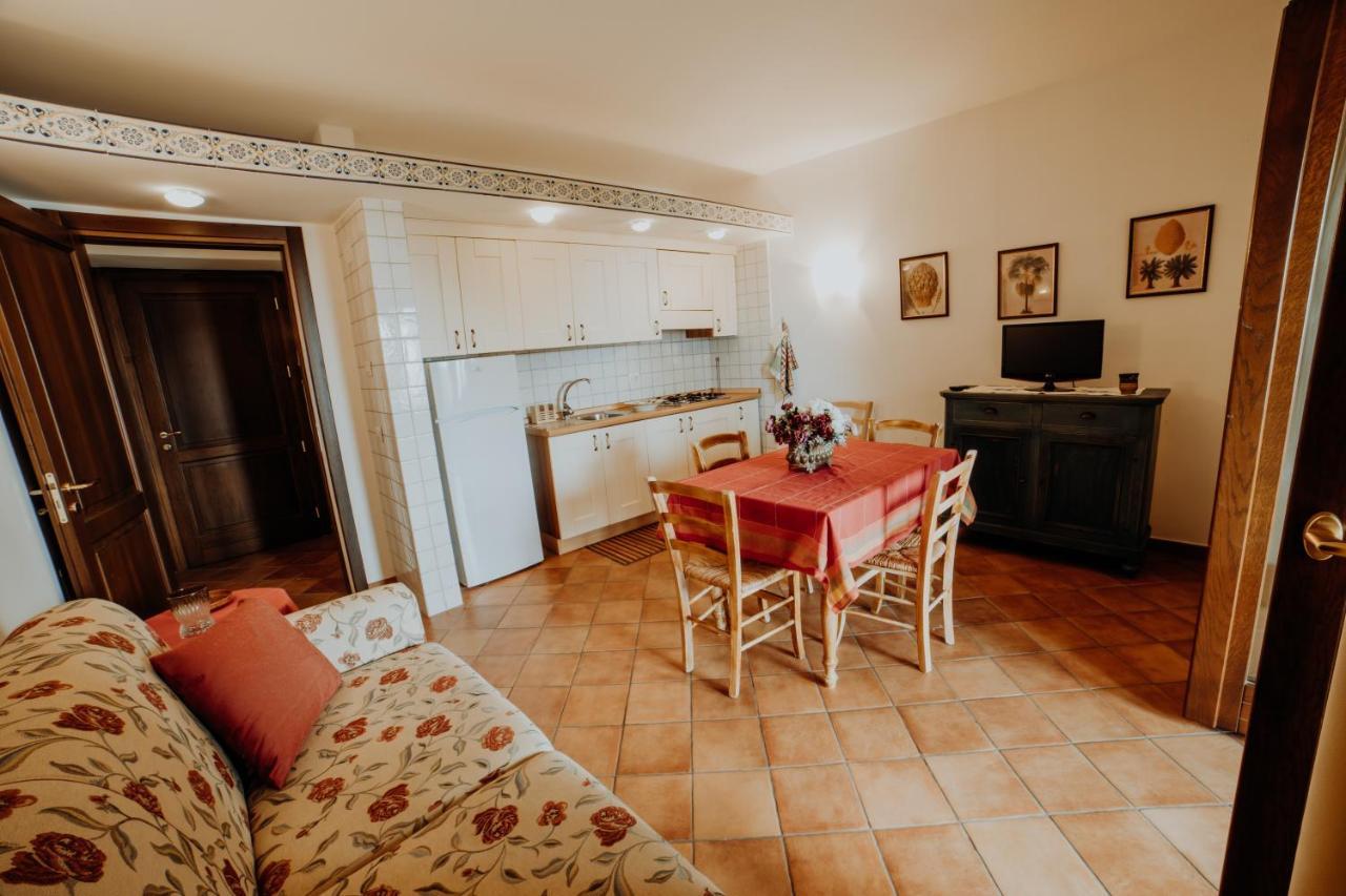 Aparthotel Residenza Golfo Degli Ulivi Caprioli Exteriér fotografie