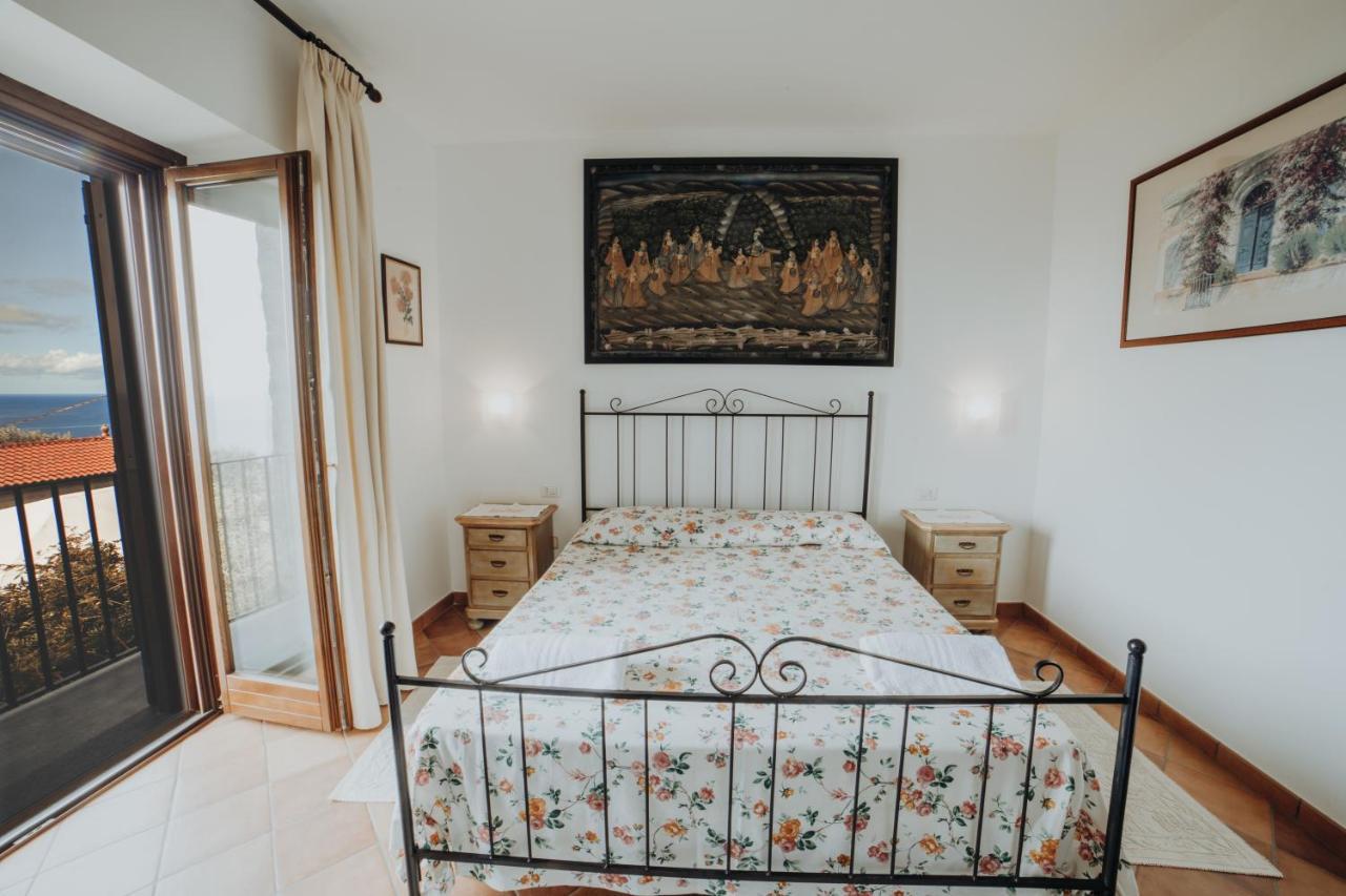 Aparthotel Residenza Golfo Degli Ulivi Caprioli Exteriér fotografie