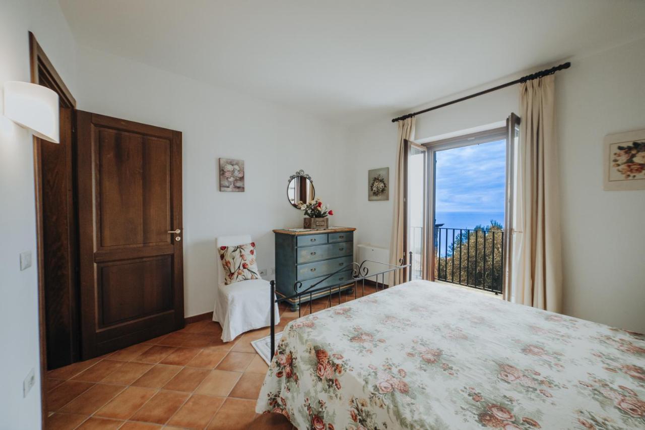 Aparthotel Residenza Golfo Degli Ulivi Caprioli Exteriér fotografie