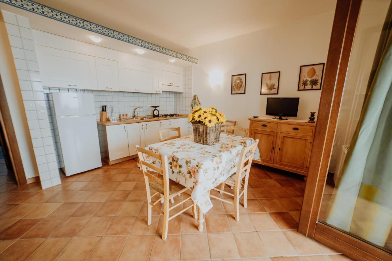 Aparthotel Residenza Golfo Degli Ulivi Caprioli Exteriér fotografie