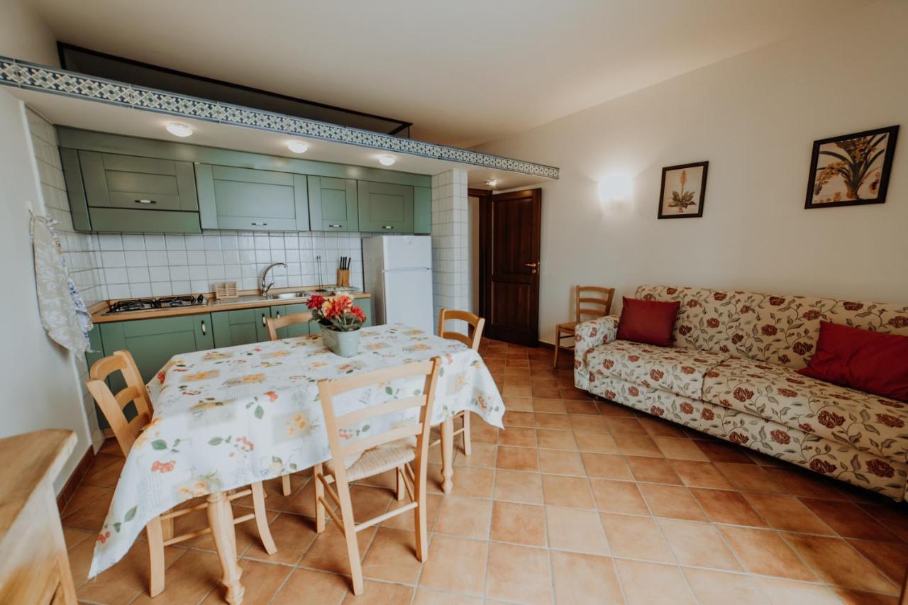 Aparthotel Residenza Golfo Degli Ulivi Caprioli Exteriér fotografie
