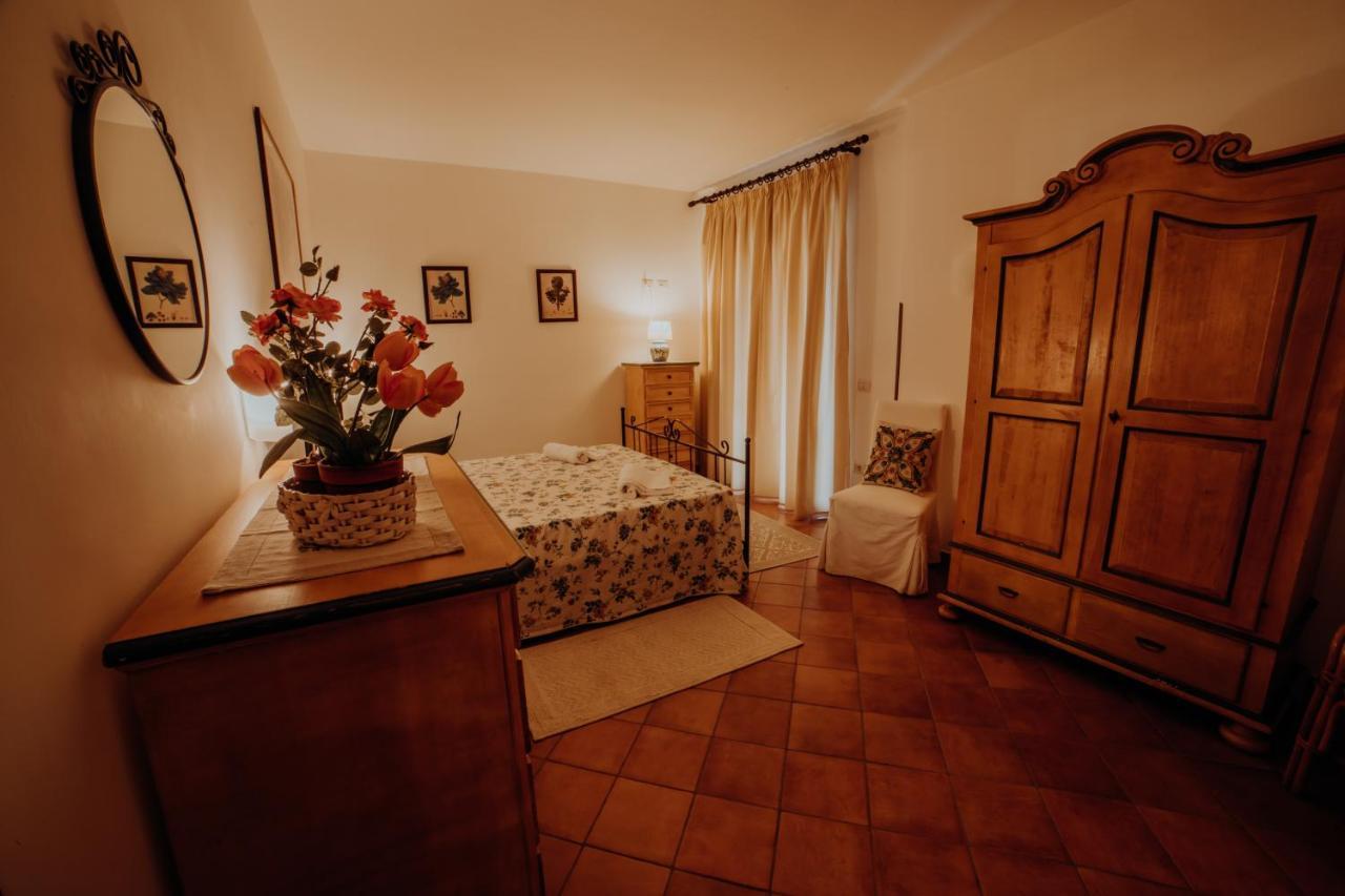Aparthotel Residenza Golfo Degli Ulivi Caprioli Exteriér fotografie