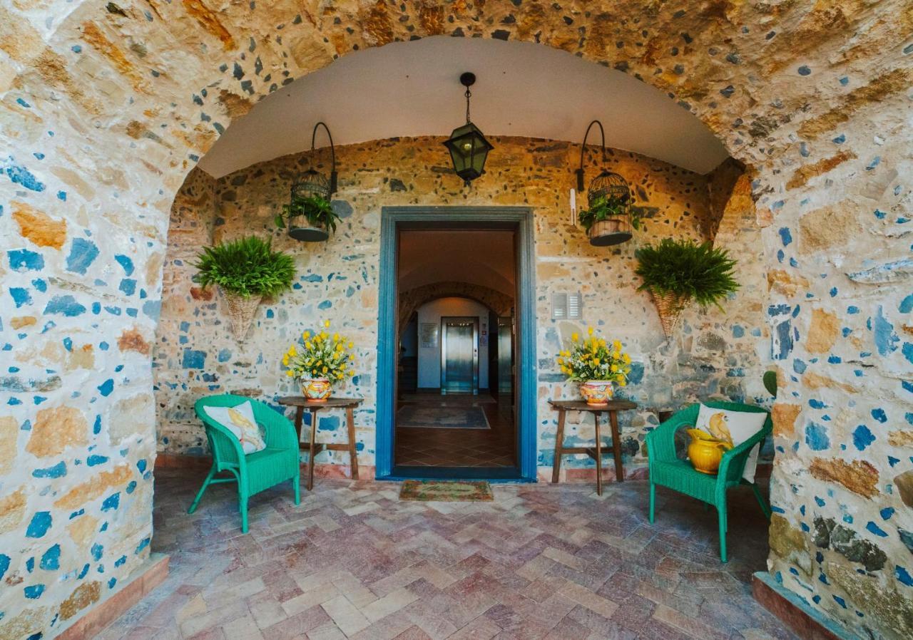 Aparthotel Residenza Golfo Degli Ulivi Caprioli Exteriér fotografie
