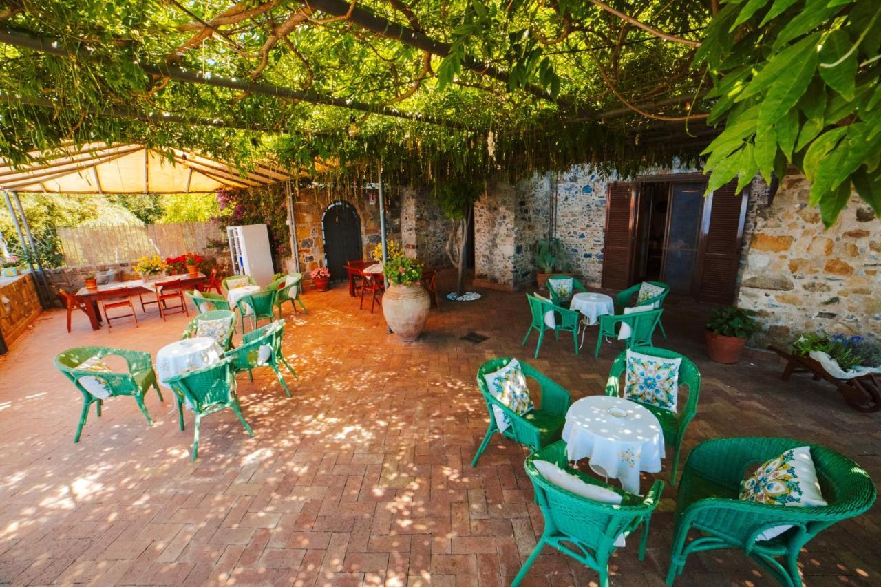 Aparthotel Residenza Golfo Degli Ulivi Caprioli Exteriér fotografie