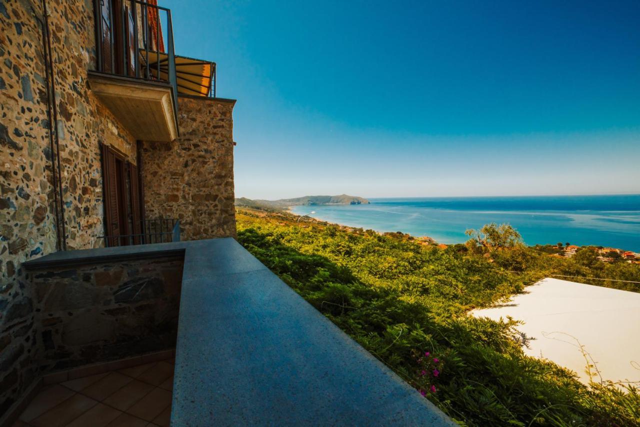 Aparthotel Residenza Golfo Degli Ulivi Caprioli Exteriér fotografie